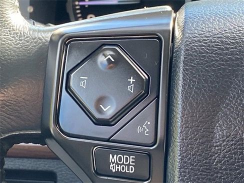 Used 2020 Toyota Tundra Limited image 18