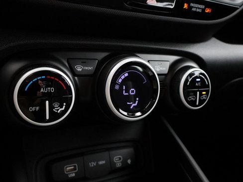 New 2025 Hyundai Venue Limited image 36