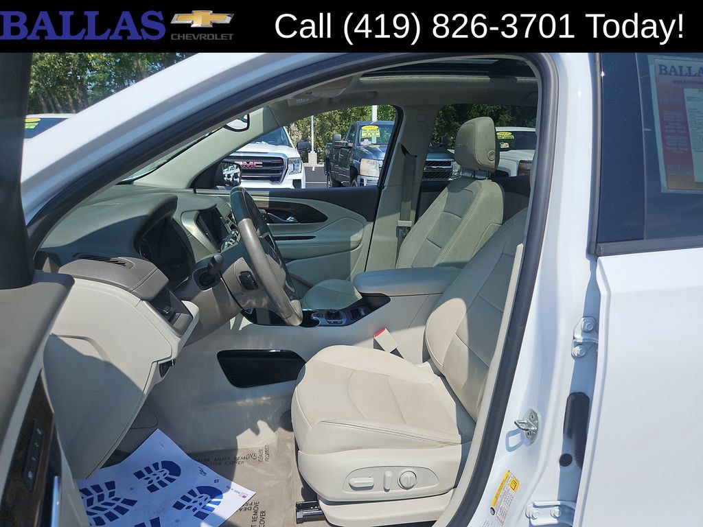 Used 2019 GMC Terrain Denali w/ GMC Pro Grade Package AWD/4WD image 9