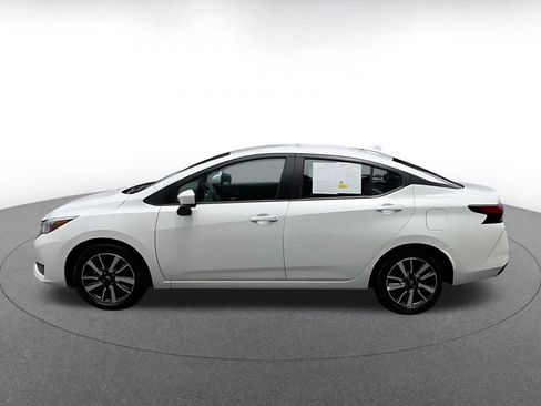 Used 2025 Nissan Versa SV FWD image 9