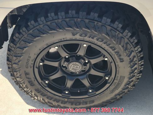 Used 2016 Toyota 4Runner SR5 Premium w/ Four Season Floor Mat Package RWD image 9