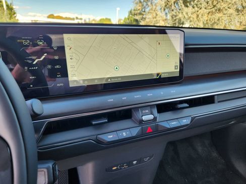 New 2026 Kia EV9 Land image 18