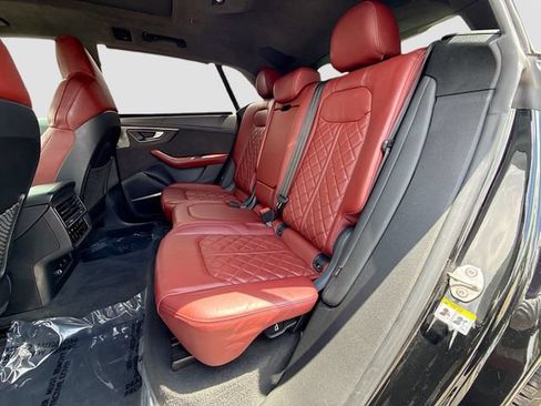 Used 2022 Audi SQ8 Prestige AWD/4WD image 20