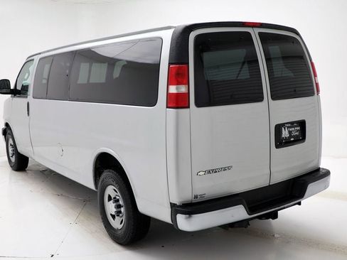 Used 2018 Chevrolet Express 3500 LT w/ LT Preferred Equipment Group image 7