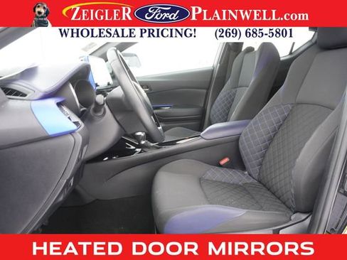 Used 2022 Toyota C-HR XLE image 14