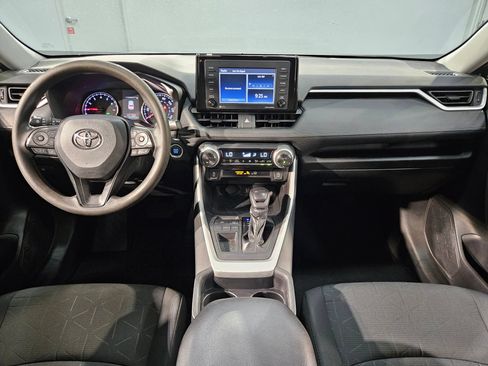 Used 2021 Toyota RAV4 XLE FWD image 10