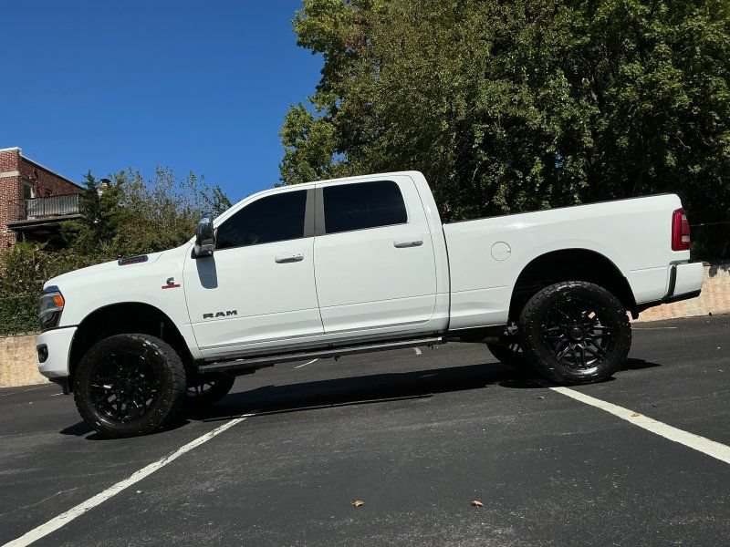Used 2024 RAM 2500 Laramie AWD/4WD image 1