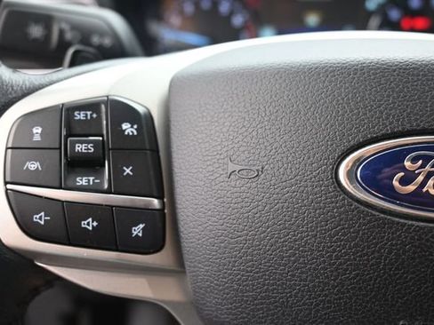 Used 2021 Ford Explorer XLT w/ Equipment Group 202A RWD image 16