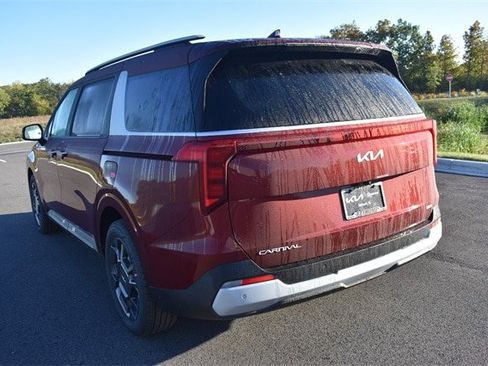 New 2026 Kia Carnival EX image 5