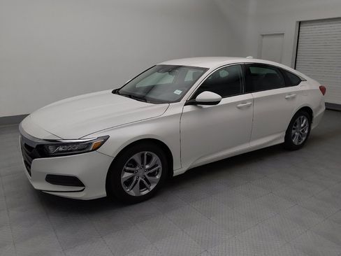 Used 2018 Honda Accord LX image 2