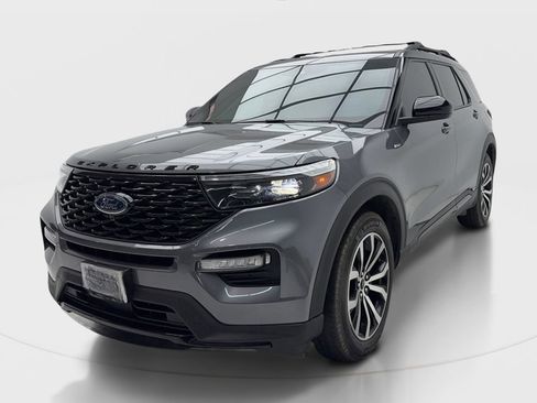 Used 2023 Ford Explorer ST-Line w/ Class IV Trailer Tow Package RWD image 4
