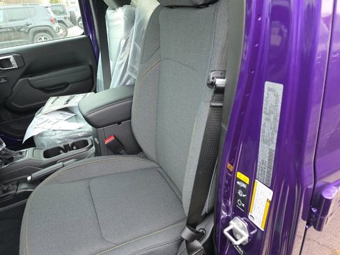 New 2026 Jeep Gladiator Sport image 9