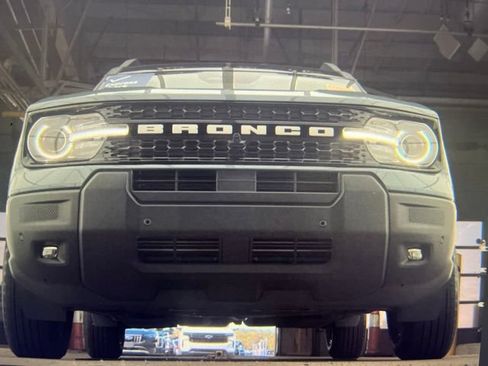 Used 2025 Ford Bronco Sport Outer Banks w/ Outer Banks Tech Package+ AWD/4WD image 15