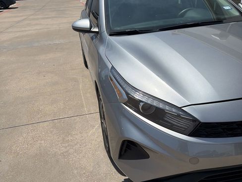 Used 2023 Kia Forte LXS FWD image 4