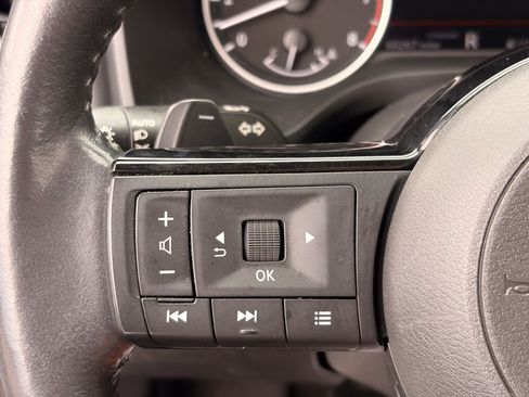 Used 2023 Nissan Rogue SV w/ SV Premium B Package FWD image 27