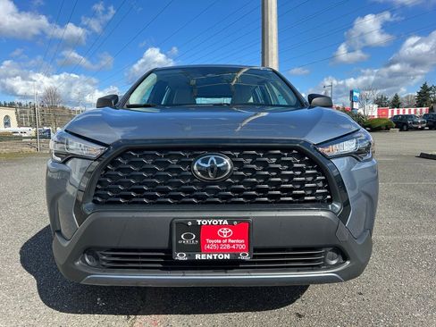Certified 2025 Toyota Corolla Cross L image 2