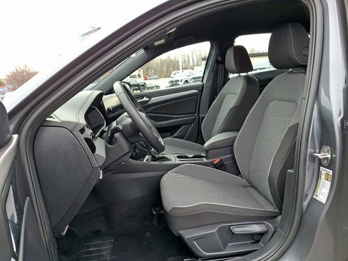 Used 2025 Volkswagen Jetta Sport image 14