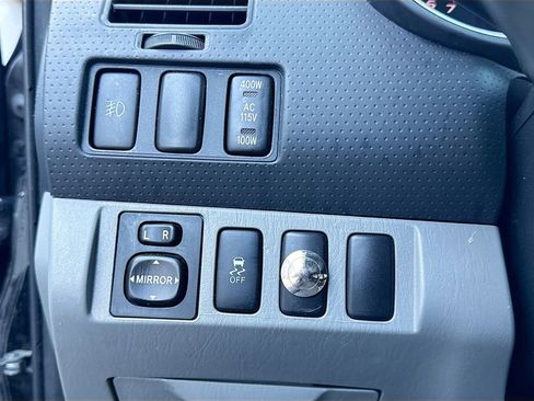 Used 2011 Toyota Tacoma PreRunner w/ TRD Sport Pkg image 27