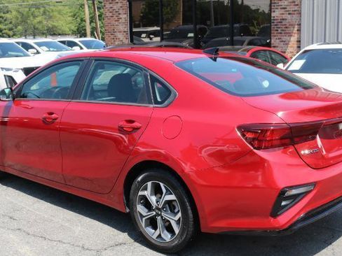 Used 2020 Kia Forte LXS FWD image 5