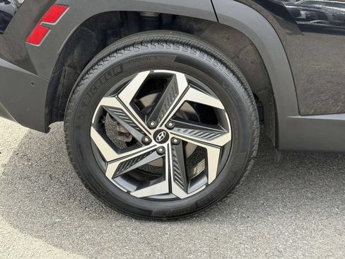 Certified 2023 Hyundai Tucson Limited AWD/4WD image 10
