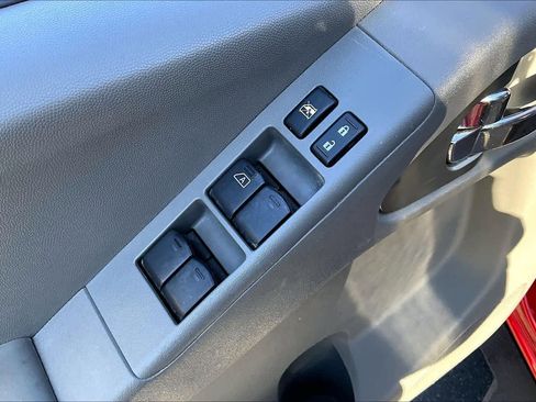 Used 2012 Nissan Frontier SV w/ SV Premium Utility Pkg image 33