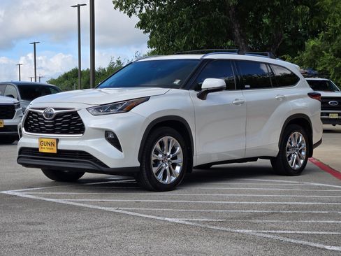 Used 2020 Toyota Highlander Limited AWD/4WD image 7