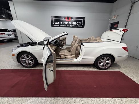 Used 2011 Mercedes-Benz E 350 Cabriolet image 39