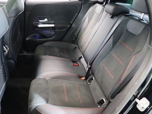 Certified 2025 Mercedes-Benz GLA 250 4MATIC image 15