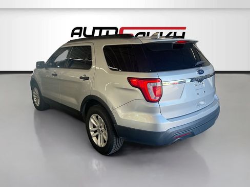 Used 2017 Ford Explorer FWD image 5