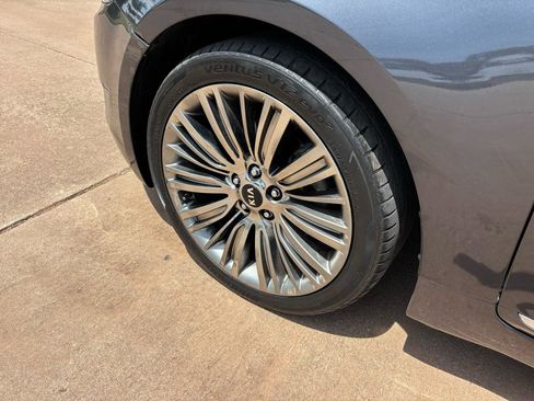 Used 2014 Kia Cadenza Limited FWD image 22
