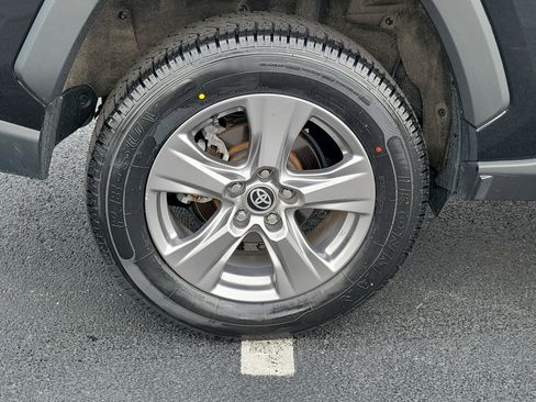 Certified 2024 Toyota RAV4 XLE FWD image 6