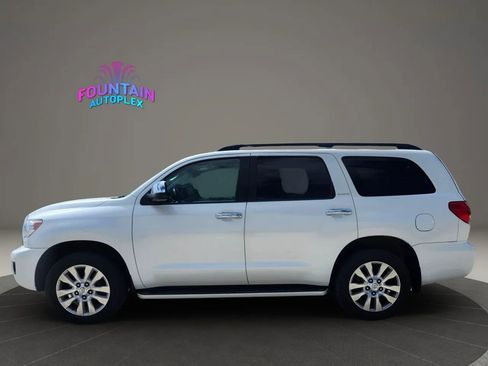 Used 2016 Toyota Sequoia Platinum image 2