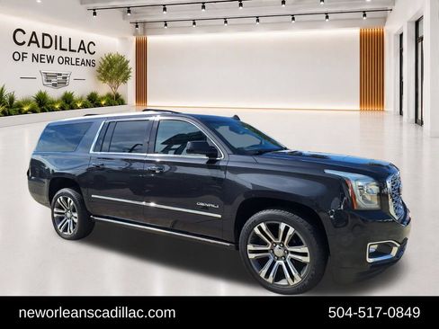 Used 2020 GMC Yukon XL Denali w/ Denali Premium Package RWD image 1