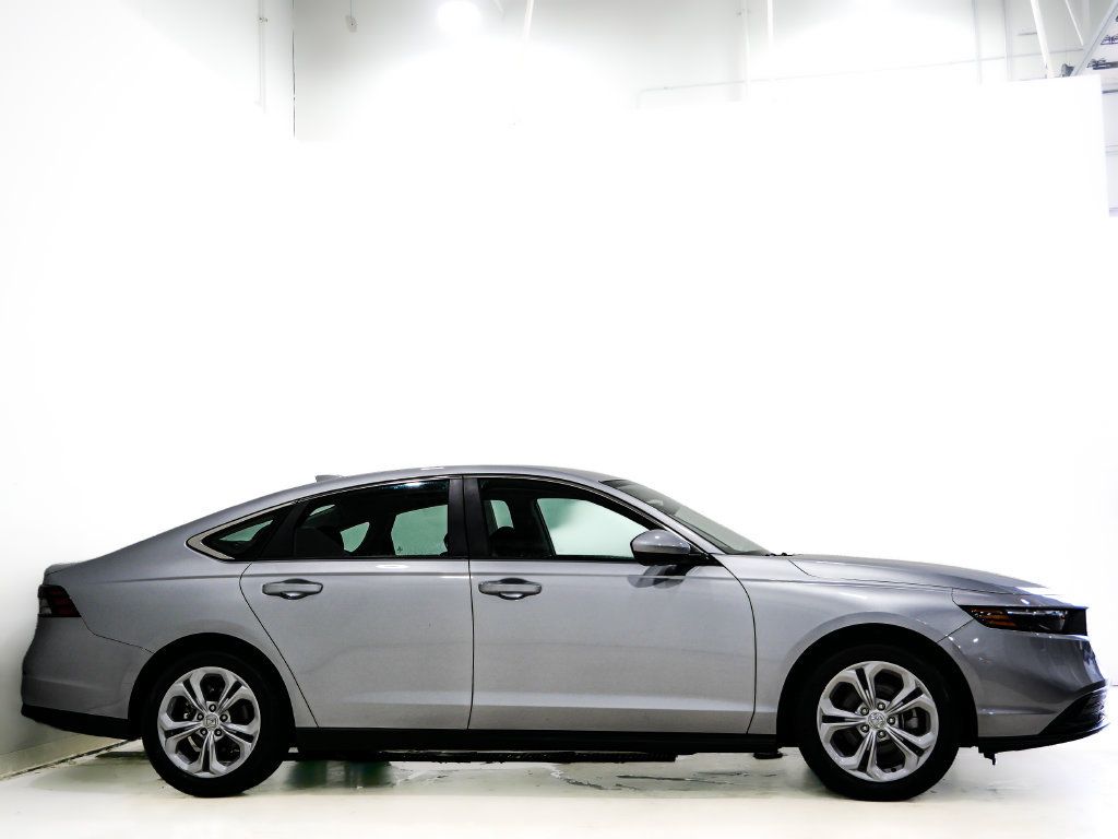 Used 2025 Honda Accord LX image 4