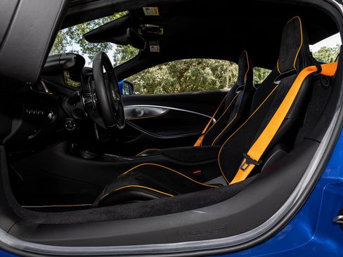 Used 2023 McLaren Artura PERFORMANCE image 56