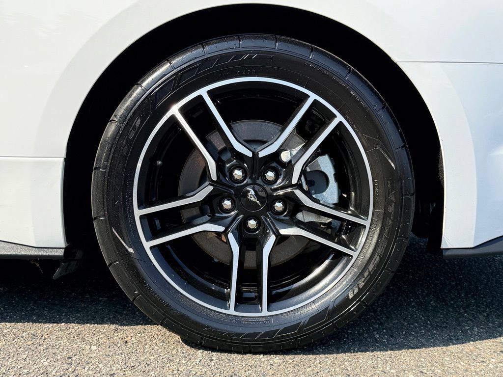 Used 2022 Ford Mustang GT w/ Equipment Group 301A RWD image 30