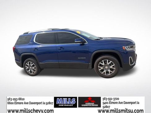 Used 2023 GMC Acadia SLT w/ Preferred Package FWD image 4