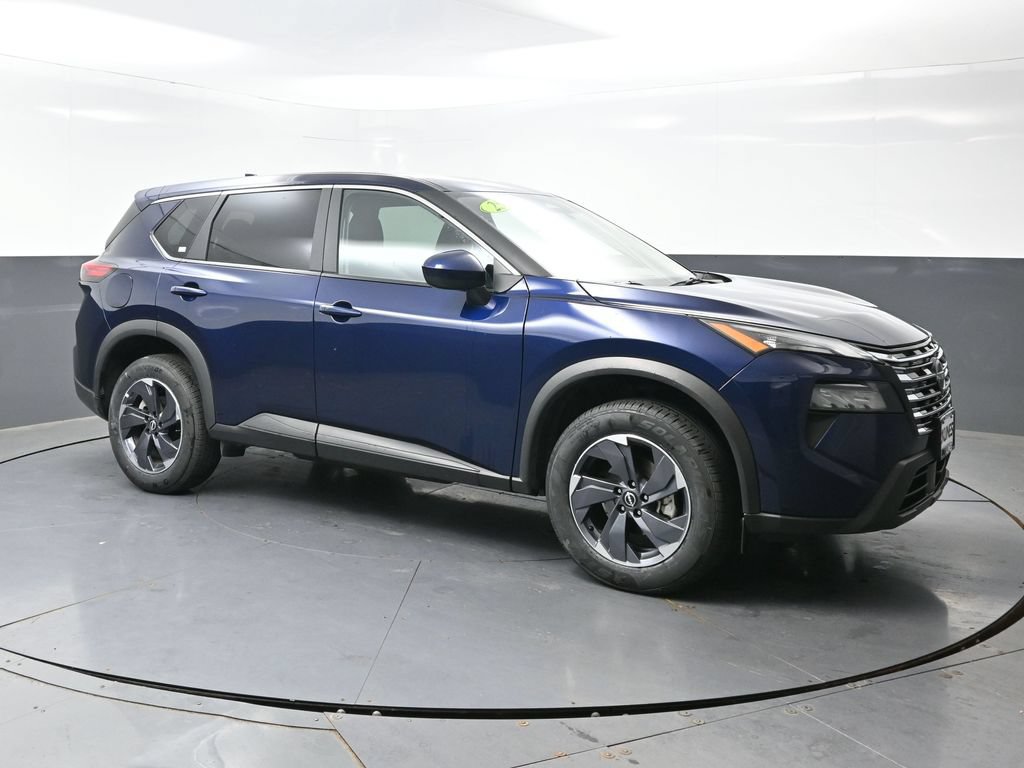 Used 2025 Nissan Rogue SV FWD image 3