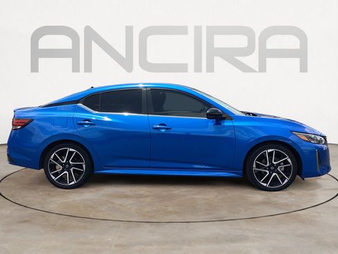 Used 2025 Nissan Sentra SR FWD image 15