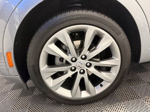 Used 2023 Buick Envision Avenir image 44