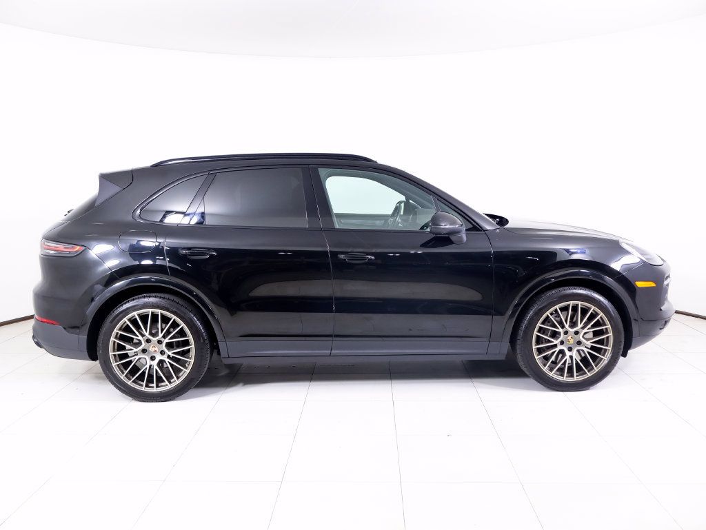 Certified 2023 Porsche Cayenne Platinum Edition AWD/4WD image 35