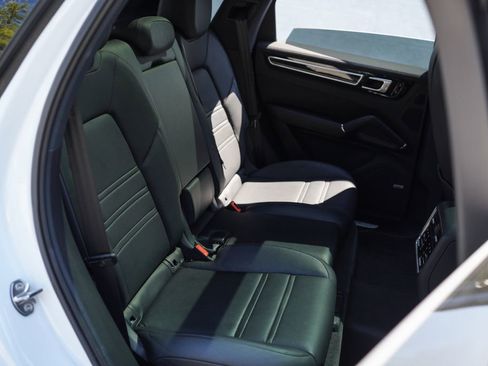 Used 2019 Porsche Cayenne S AWD/4WD image 25