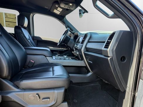 Certified 2019 Ford Expedition XLT w/ Equipment Group 201A AWD/4WD image 15