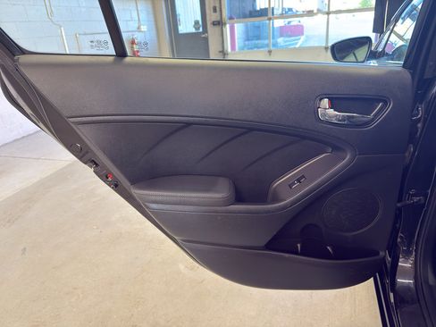 Used 2018 Kia Forte S w/ S Technology Package FWD image 27