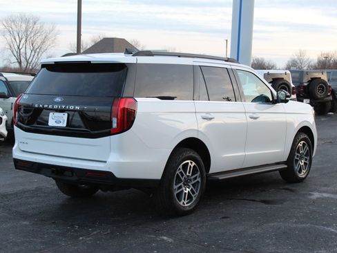 New 2025 Ford Expedition Active image 5
