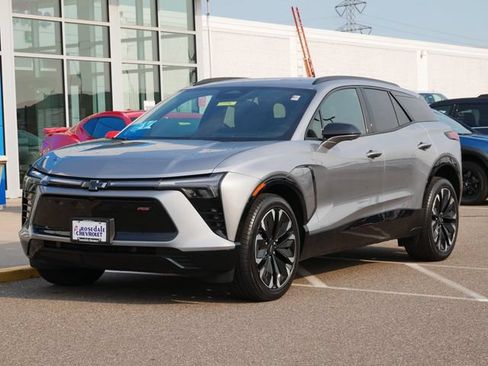 Used 2024 Chevrolet Blazer EV RS AWD/4WD image 2