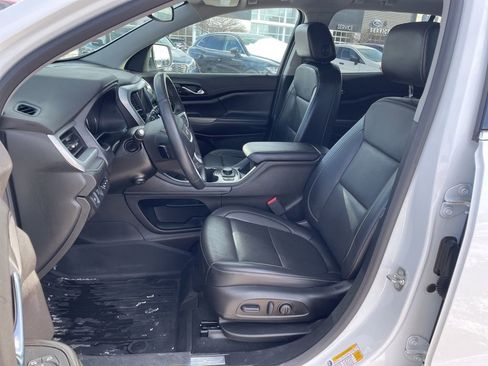 Used 2023 GMC Acadia SLT w/ Technology Package image 8