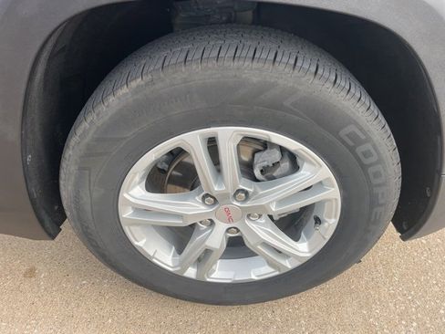 Used 2023 GMC Terrain SLE w/ Driver Convenience Package image 61