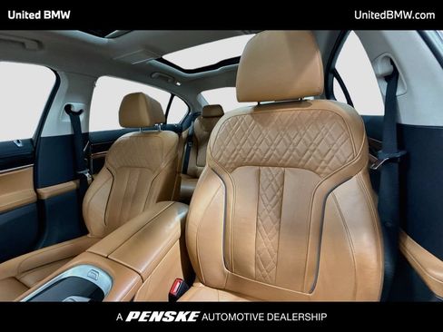 Used 2020 BMW 750i xDrive AWD/4WD image 12