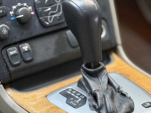 Used 2006 Volvo XC90 V8 image 10